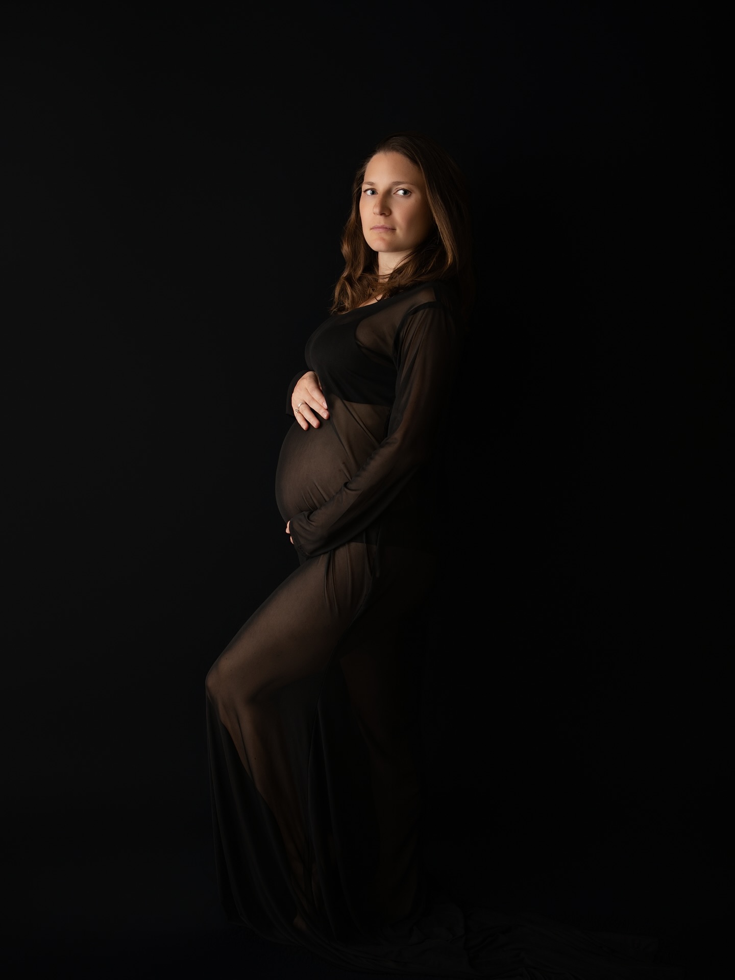 There is a certain stillness in pregnancy

A pause before everything changes

Maternity sessions are designed to reflect that feeling
soft, minimal, and quietly powerful

With full guidance on styling and posing
so you feel completely at ease

📍 Studio sessions available
💌 Inquire to reserve your date